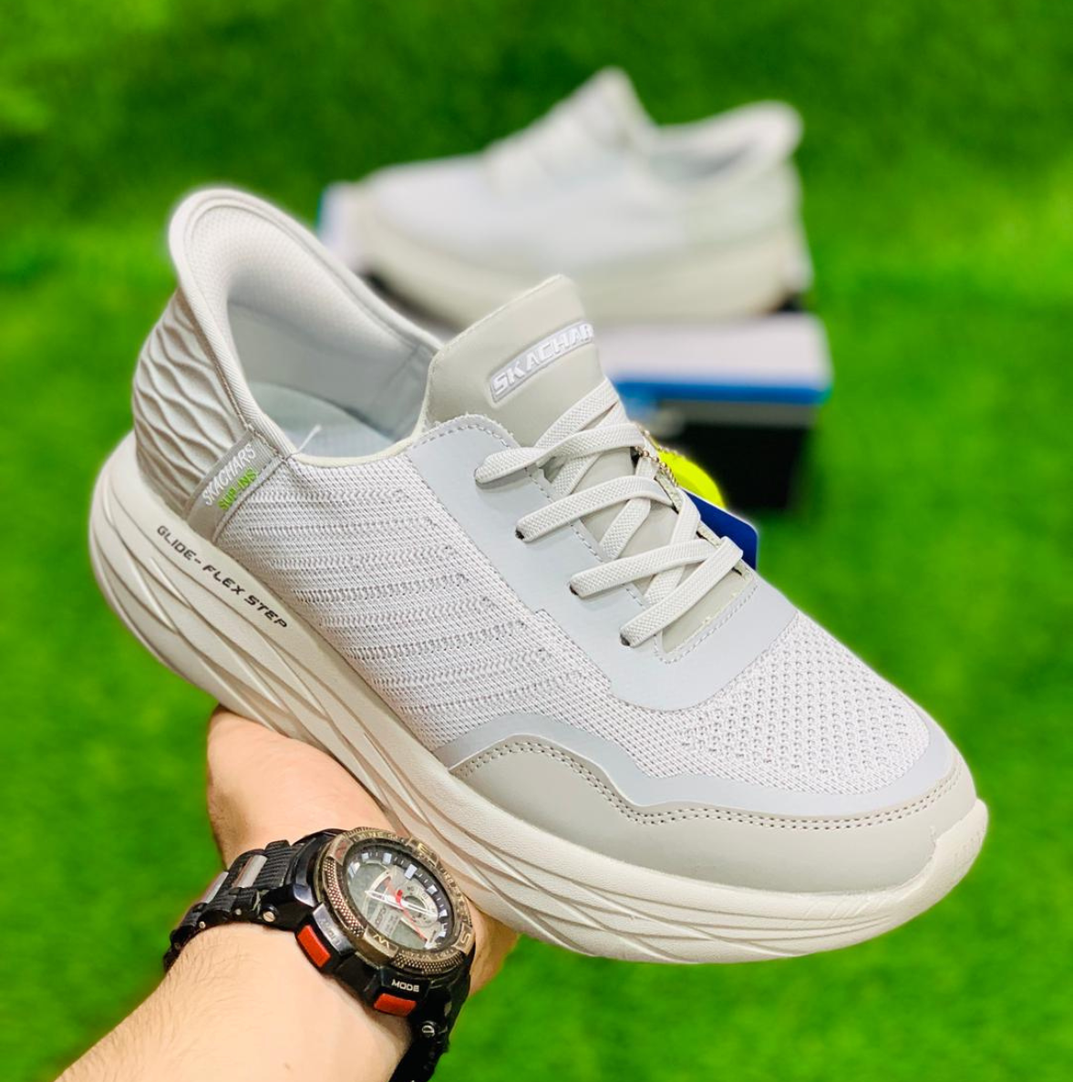 SKECHERS SNEAKER