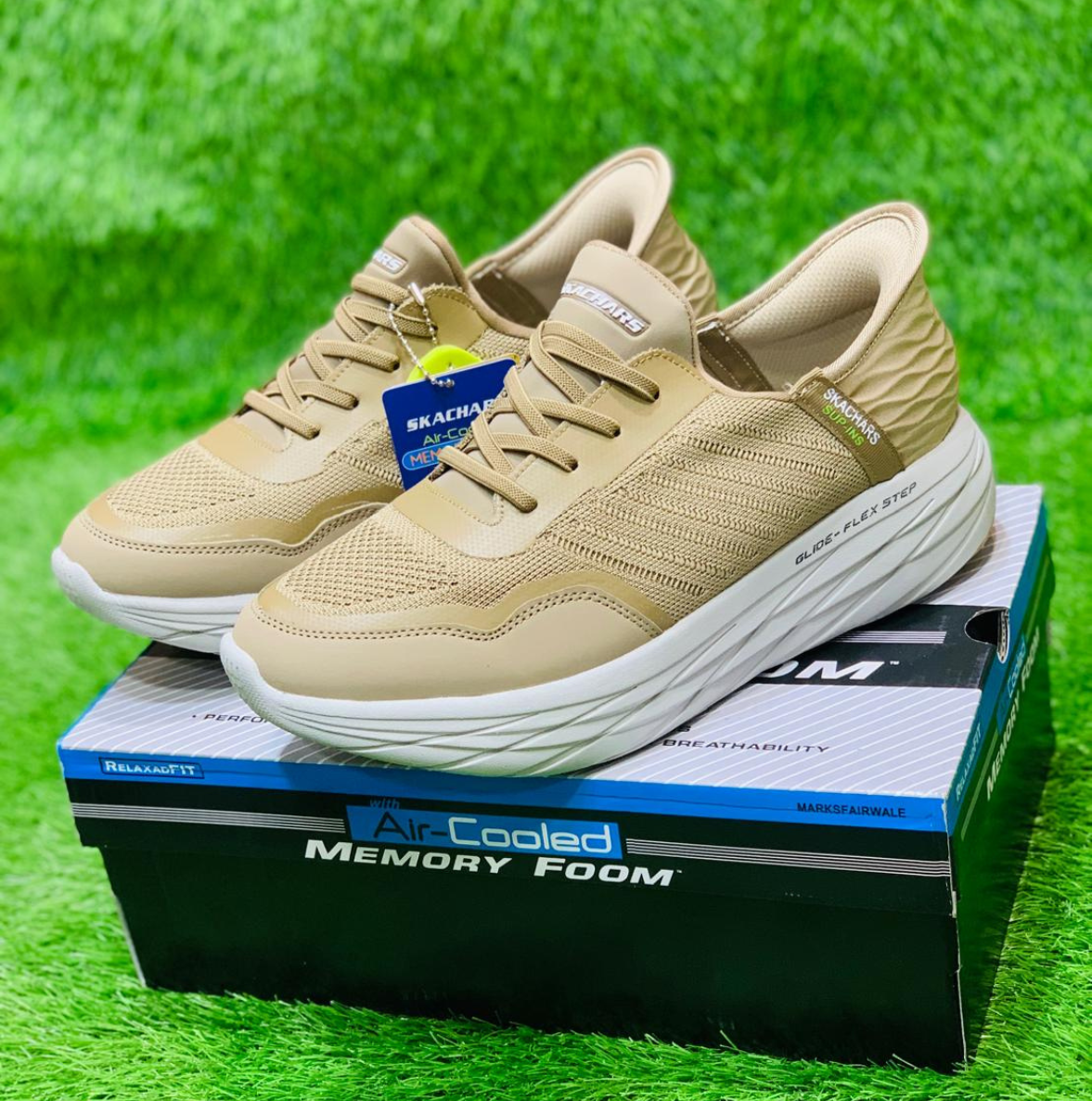 SKECHERS SNEAKER