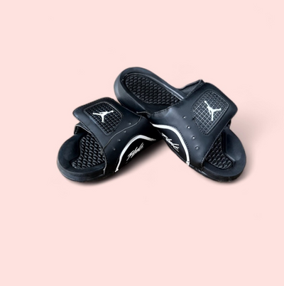 BLACK JORDAN SLIDE