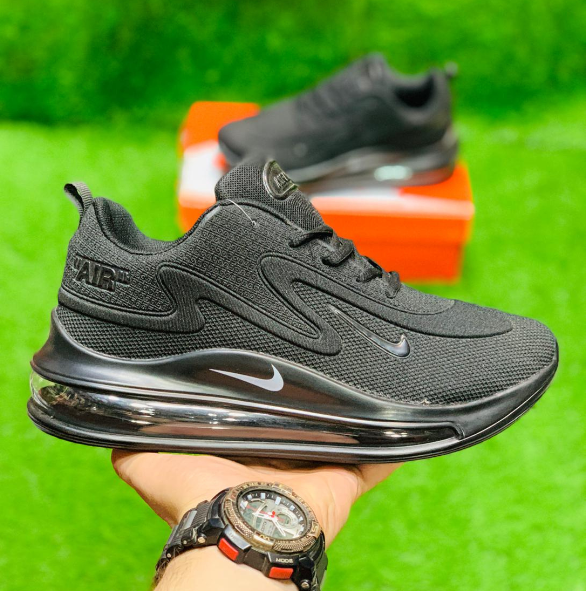 NIKE AIR MAX SNEAKERS